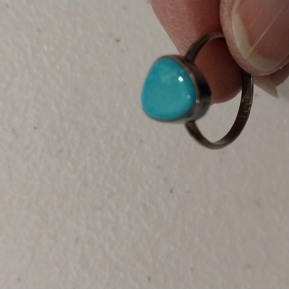 Turquoise And Silver Ring Sz 5 - Picture 2 of 2